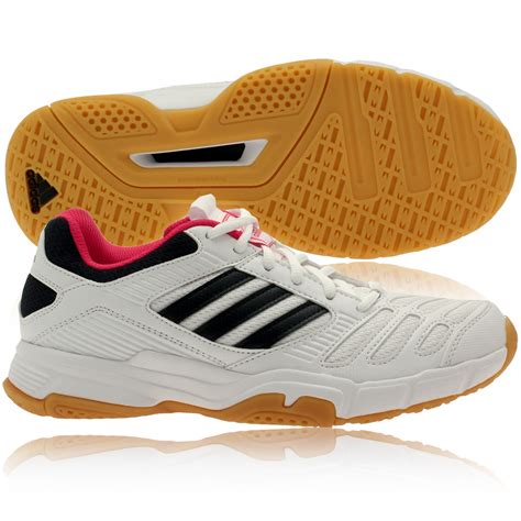 Gute Auswahl an Adidas Badmintonschuhen 